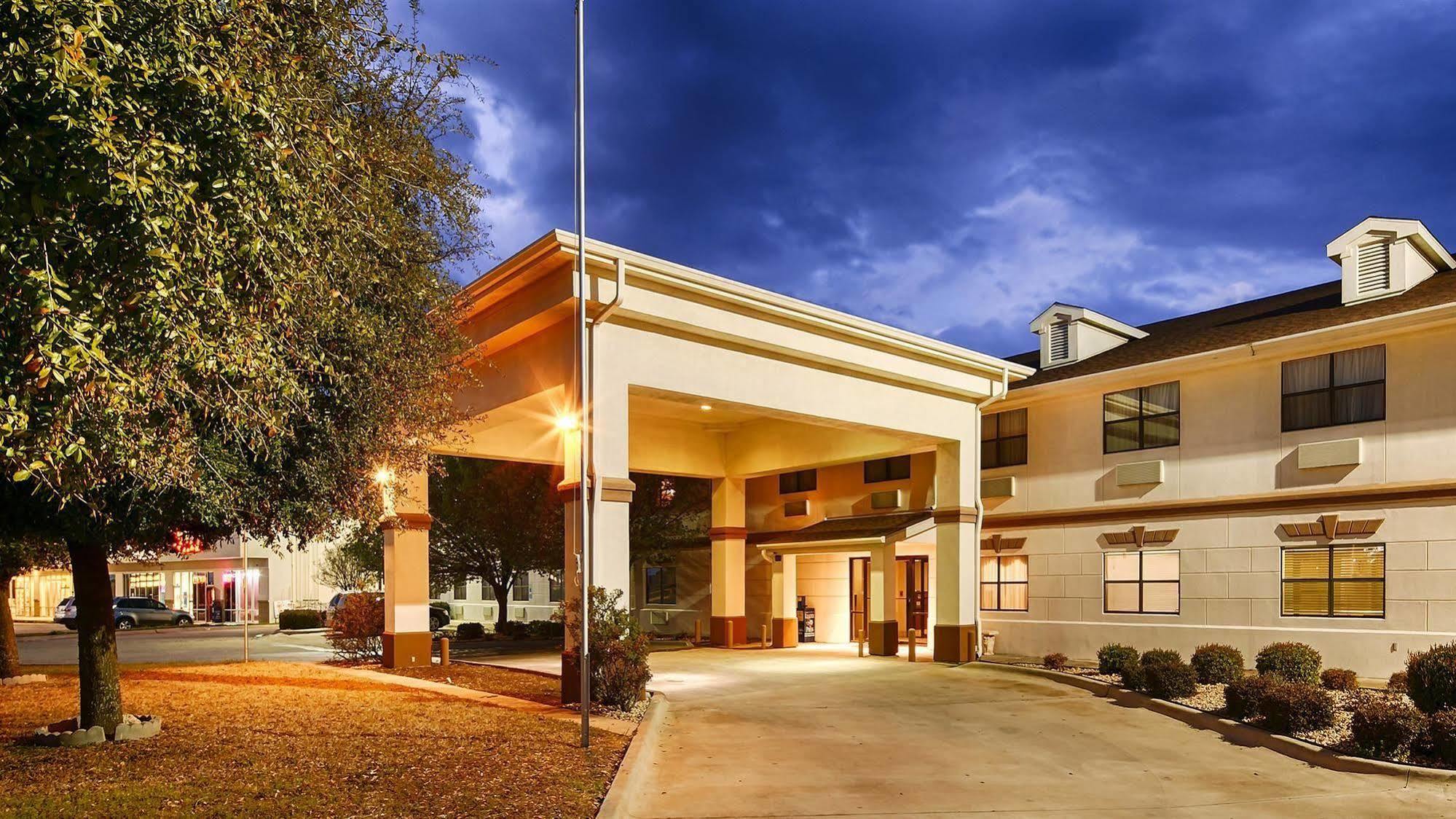 Best Western Inn And Suites Copperas Cove Ngoại thất bức ảnh